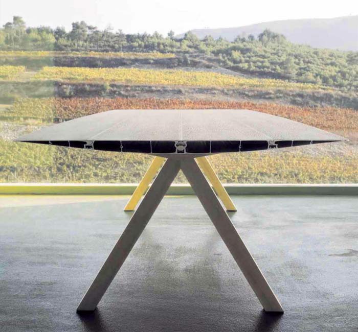Очарование простых построений — стол Table B