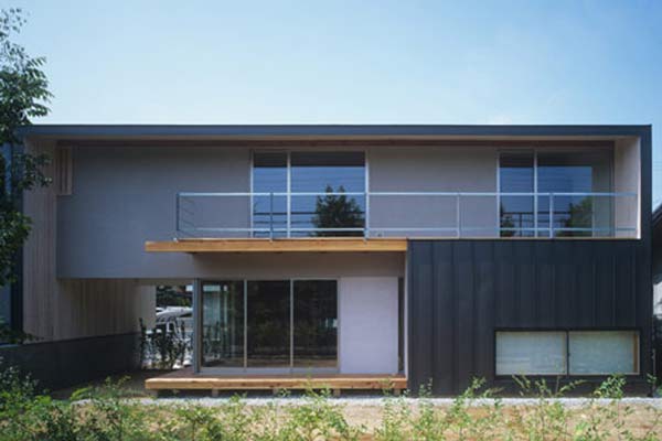 Современный средне бюджетный дом в Японии
