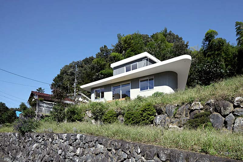 Японский дом на горе — Sunbrella House